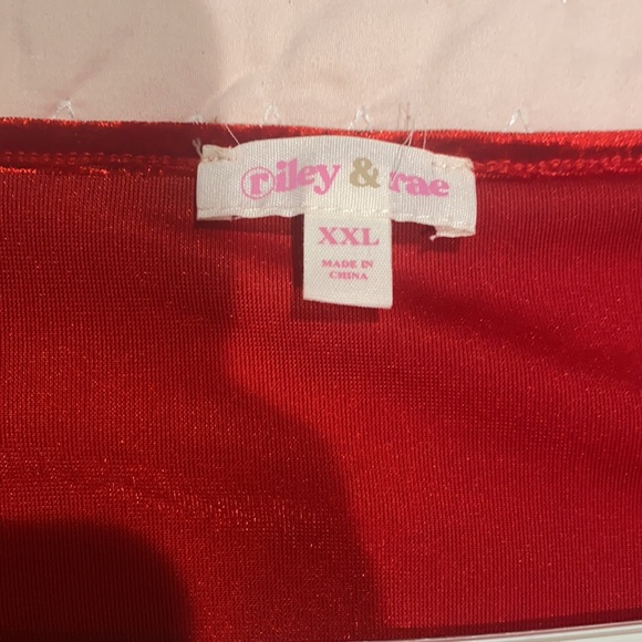 Riley&Rae woman’s velvet red dress Classic look Valentine’s vibe - Picture 5 of 5